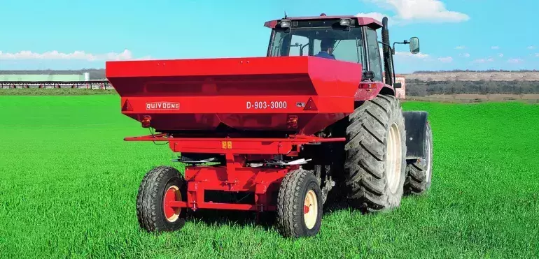 Навесной разбрасыватель удобрений Quivogne D-903 / D-903 PLUS