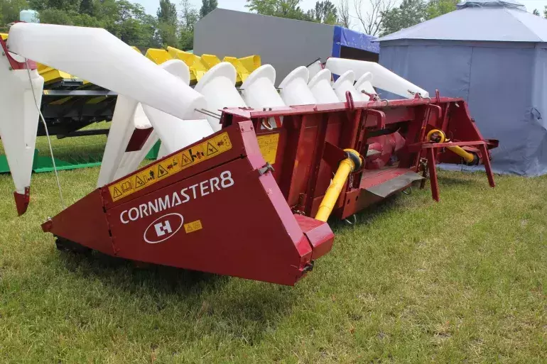 Жатка для уборки кукурузы CornMaster 8